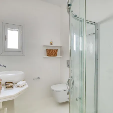 Les Oliviers Isterni (Paros)